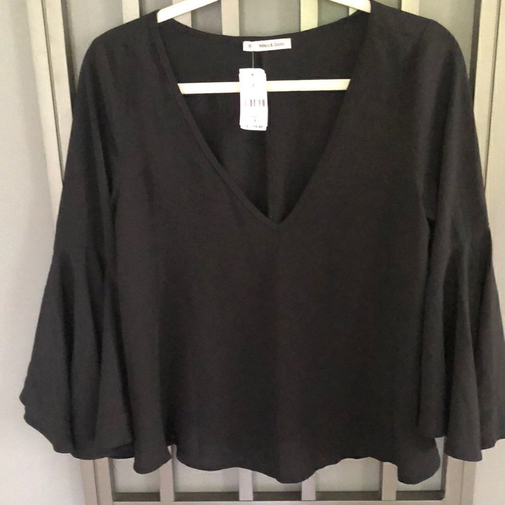 NWT Mika & Gala Black cropped Bell sleeve V-neck top.
